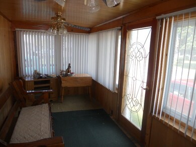 38 Liberty St, Swanton, VT 05488 - photo 6