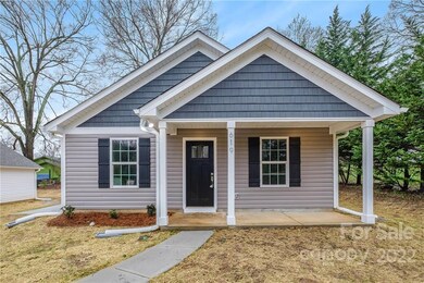 619 Poplar St, Statesville, NC 28677 - photo 2