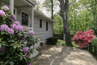 192 Highwood Rd, Oakhurst, NJ 07755 - photo 4