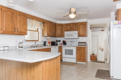 24 Stoneridge Cir, Standish, ME 04084 - photo 6