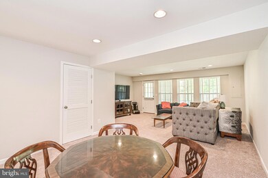 25282 Gothic Square, Chantilly, VA 20152 - photo 4