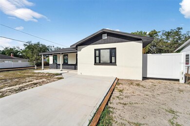 4712 E Serena Dr, Tampa, FL 33617 - photo 4