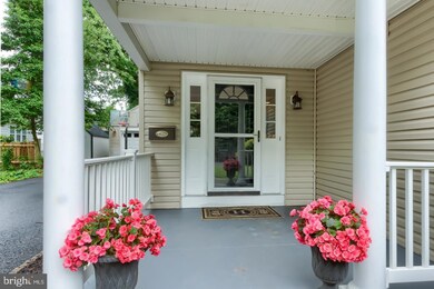 606 Maple Ct, Moorestown, NJ 08057 - photo 3