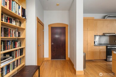 81 Vine St unit 406, Seattle, WA 98121 - photo 5