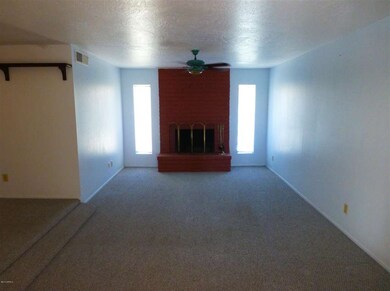 5_Living Room