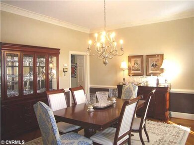 Dining Room - Formal Dining Room