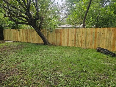 10406 Peachtree St, Houston, TX 77016 - photo 5