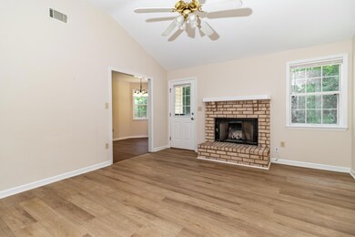 6-web-or-mls-4014 foreman ct final-9976