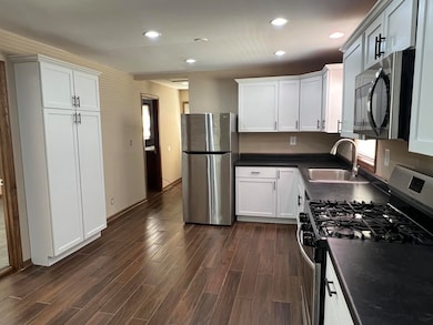 652 S State St, Hobart, IN 46342 - photo 3