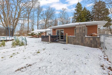 16000 S Huron River Dr, Romulus, MI 48174 - photo 4