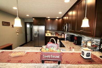 423 S Harvey Dr, Greentown, IN 46936 - photo 7