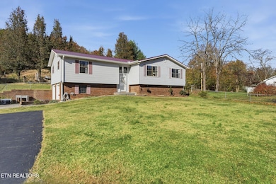 148 Batley Loop Rd, Clinton, TN 37716 - photo 2