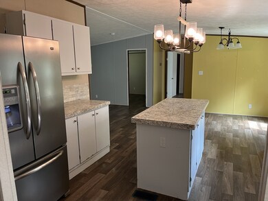 917 Bowling Alley Rd, Manchester, TN 37355 - photo 2