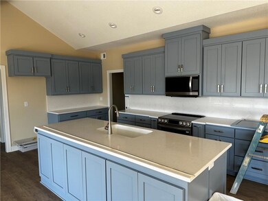 9057 Shady Bend Rd, Lenexa, KS 66227 - photo 3