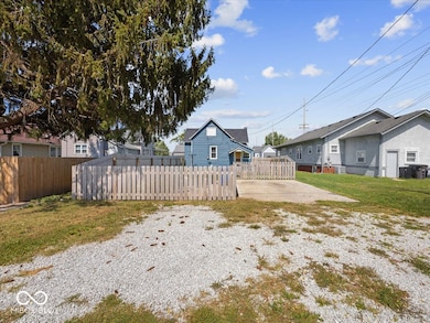 217 Howard St, Shelbyville, IN 46176 - photo 5