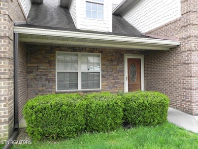 ENTRY & PORCH