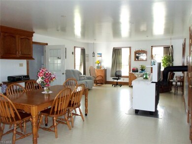 Kitchen offers nice sitting area too!