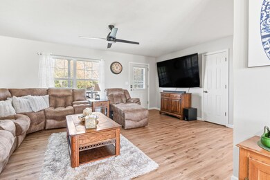 6-web-or-mls-6386 State Hwy C, Strafford