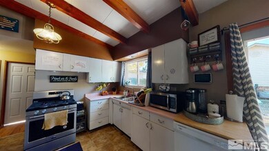 1220 Mizpah St, Winnemucca, NV 89445 - photo 3