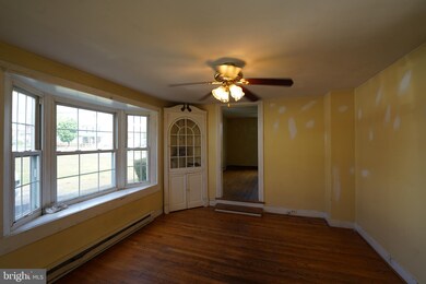 862 Bedington Rd, Martinsburg, WV 25404 - photo 4