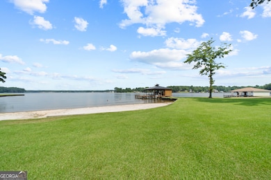 211 Lakecrest Dr NE, Milledgeville, GA 31061 - photo 2