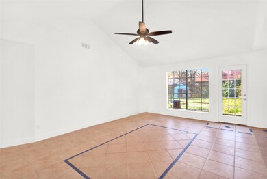 2803 Dove Tree Dr, Alvin, TX 77511 - photo 5