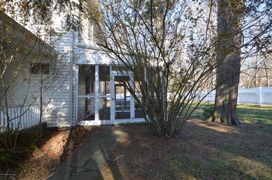 108 Hartshorne Rd unit B, Rumson, NJ 07760 - photo 3