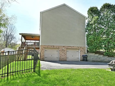 290 Shady Glen Dr, Coraopolis, PA 15108 - photo 4