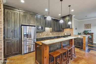 11-601 Emerald Ct