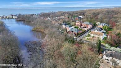 381 Arbutus Ave, Staten Island, NY 10312 - photo 3