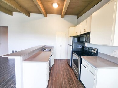 100 S Guadalupe Ave unit 206, Redondo Beach, CA 90277 - photo 7