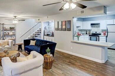 10315 Briar Forest Dr unit 215, Houston, TX 77042 - photo 5