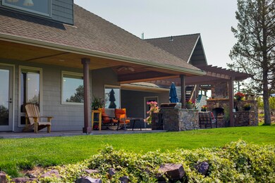 5540 SW Coyote Ave (13 of 65)