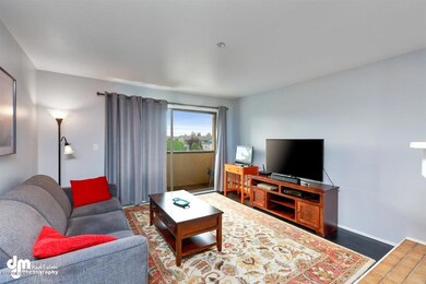 20-Living Room MS_7040