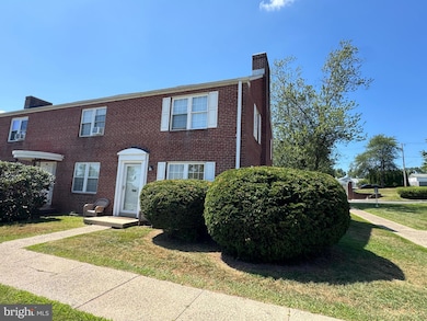 200 Maplewood Dr unit D1, Pottstown, PA 19464 - photo 2