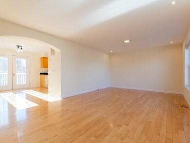 70 Pond St unit 1, Waltham, MA 02451 - photo 4