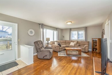 1211 W 9th St, Cedar Falls, IA 50613 - photo 7