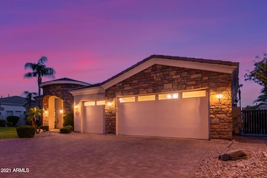 913 E Coconino Place, Chandler, AZ 85249 - photo 2