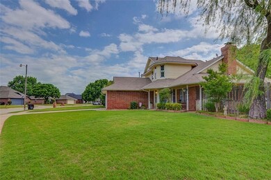 2408 E Hills Dr, Moore, OK 73160 - photo 3