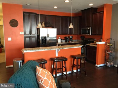 24596 Johnson Oak Terrace unit 4D, Sterling, VA 20166 - photo 2