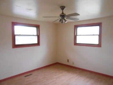 1240 Navajo Dr, Carpentersville, IL 60110 - photo 7