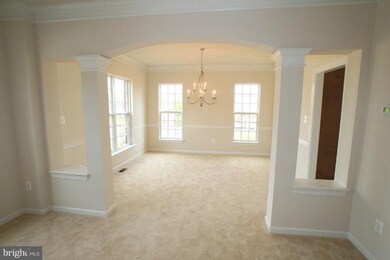 2300 Lake Forest Dr, Upper Marlboro, MD 20774 - photo 7