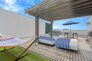 3100 W Paul Ave unit 14, Tampa, FL 33611 - photo 2