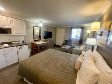 733 Post Rd unit 210, Wells, ME 04090 - photo 4