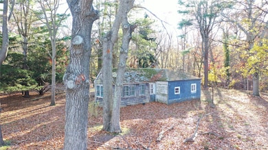 2788 N Wading River Rd, Wading River, NY 11792 - photo 5