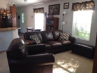 213 E Deer St, Mandan, ND 58554 - photo 4