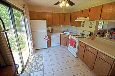 15 Sherman Place unit 10H, Lawrence Township, NJ 08648 - photo 4