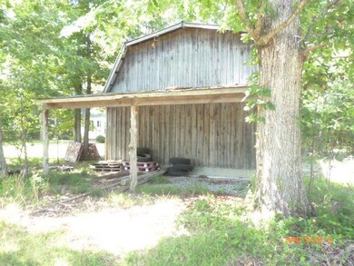 Detached garage/workshop