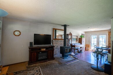 2612 SW 24th St, Redmond, OR 97756 - photo 4