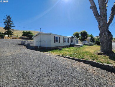 315 W Linden Way, Heppner, OR 97836 - photo 2